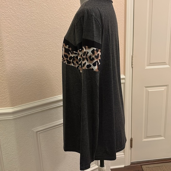 Women’s Floral Blooming Long Sleeve Top with Cheetah Inserts - Picture 3 of 6